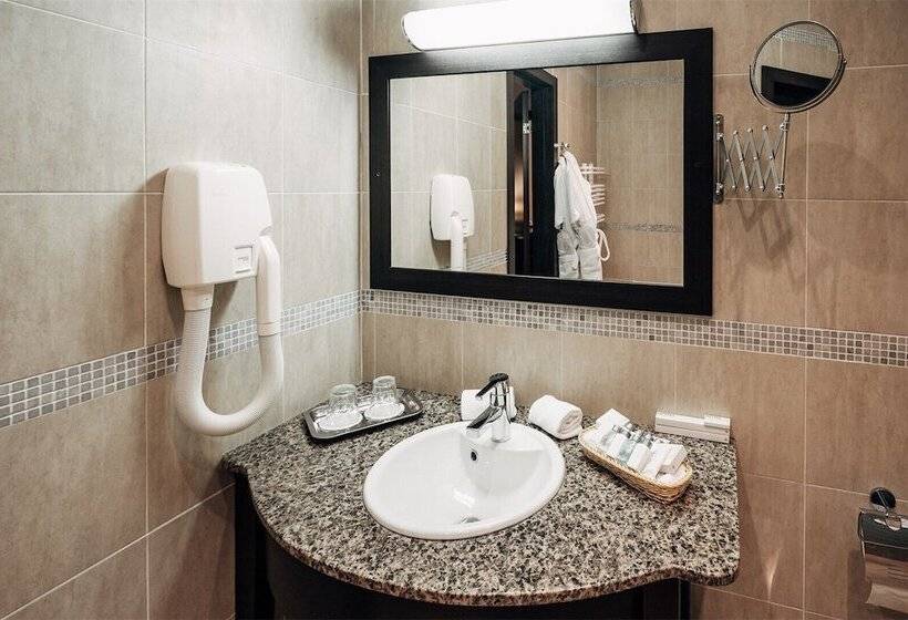 חדר סטנדרט, Forrestmix Club