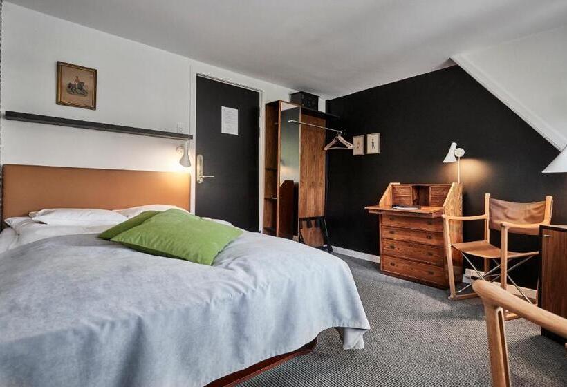 标准单人间, Gl Skovridergaard