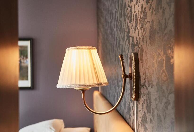 标准间, Gl Skovridergaard