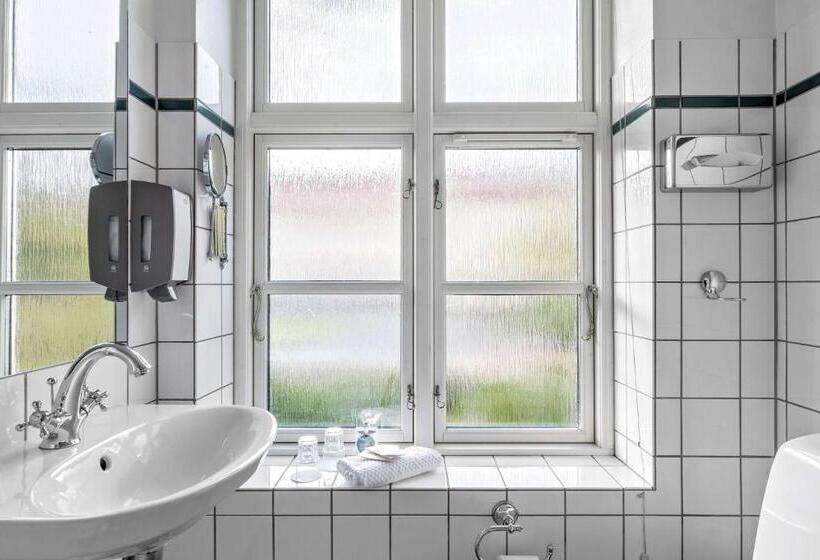 标准间, Gl Skovridergaard