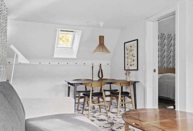 标准间, Gl Skovridergaard