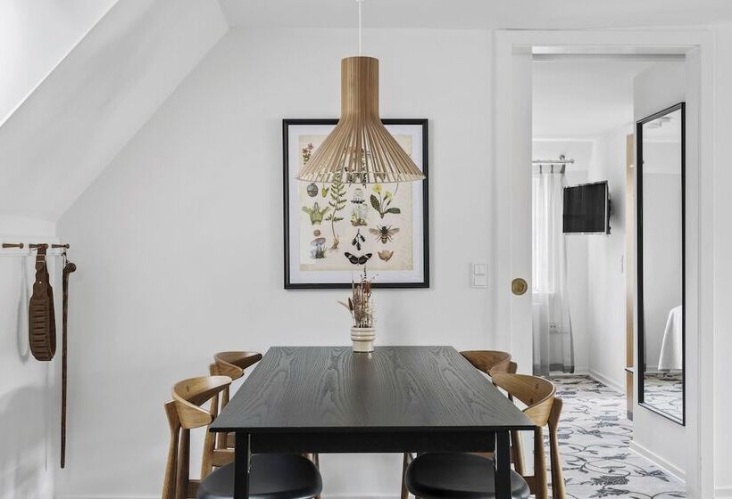 标准间, Gl Skovridergaard