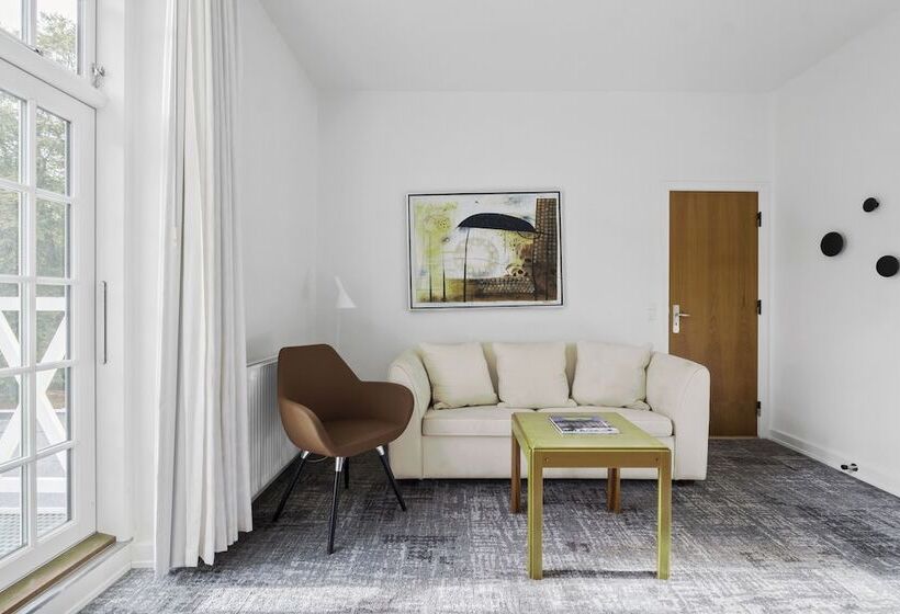 标准间, Gl Skovridergaard