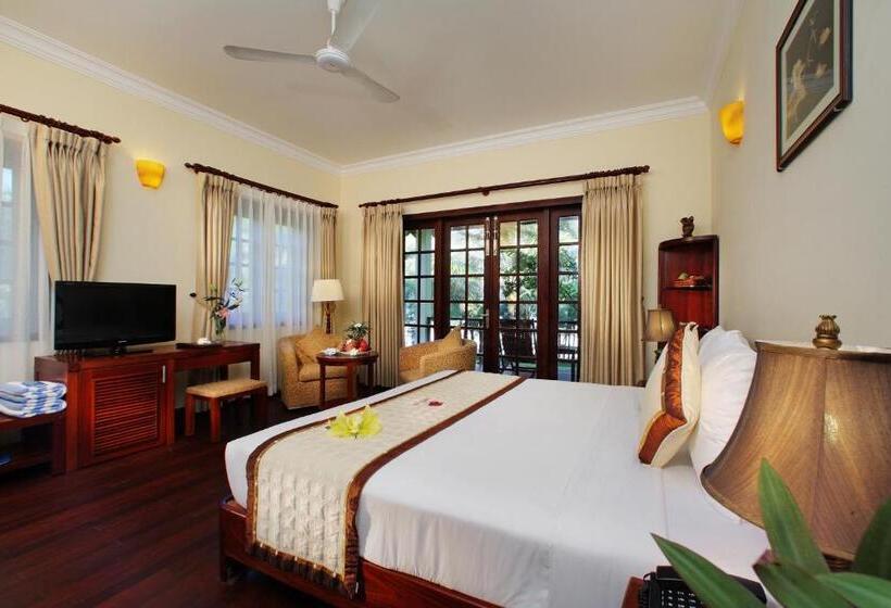 اتاق لوکس با چشمانداز باغ, Golden Coast Resort & Spa