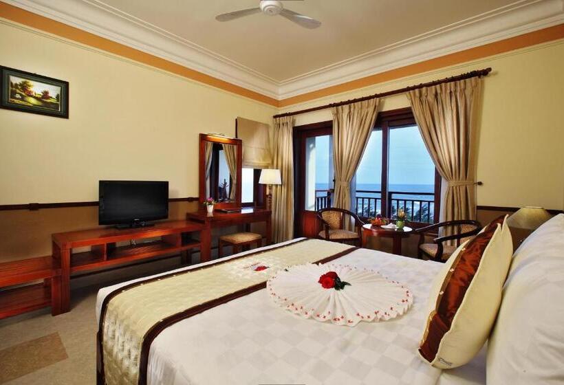 اتاق لوکس با چشمانداز باغ, Golden Coast Resort & Spa