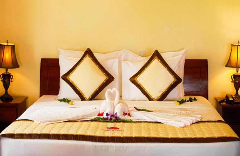 اتاق لوکس با چشمانداز دریا, Golden Coast Resort & Spa