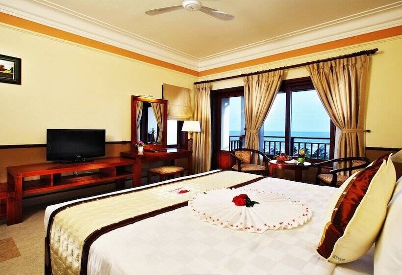 اتاق لوکس با چشمانداز باغ, Golden Coast Resort & Spa