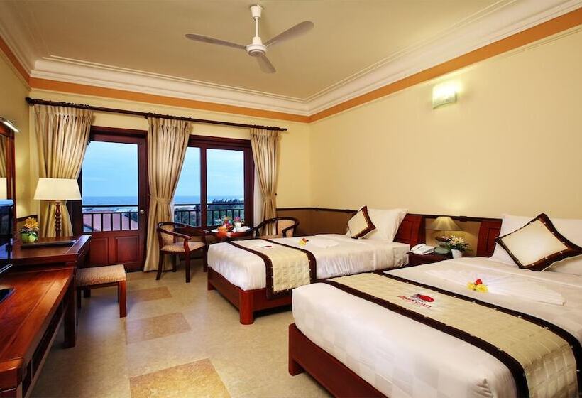 اتاق لوکس با چشمانداز دریا, Golden Coast Resort & Spa