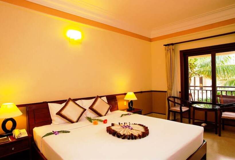 اتاق لوکس با چشمانداز دریا, Golden Coast Resort & Spa