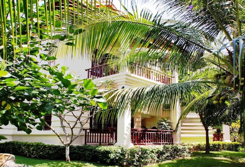 اتاق لوکس با چشمانداز دریا, Golden Coast Resort & Spa