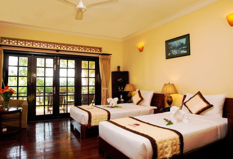 بانگلوی استاندارد, Golden Coast Resort & Spa