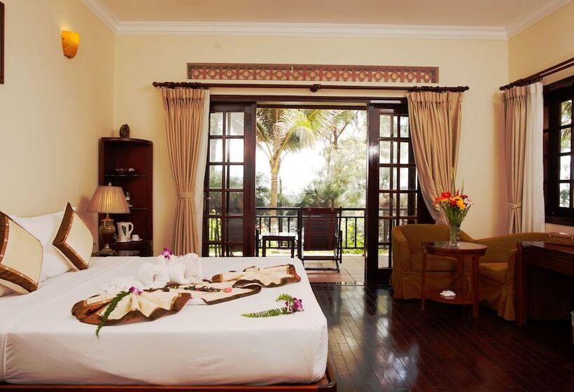 بانگلوی استاندارد, Golden Coast Resort & Spa