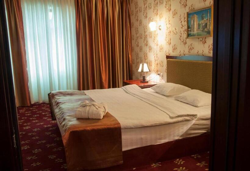 Suite, Golden Valley