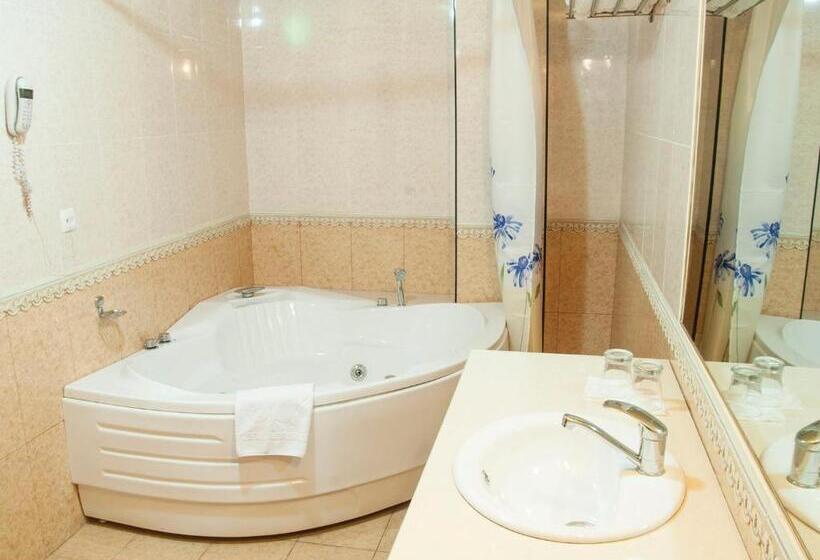 Suite, Golden Valley