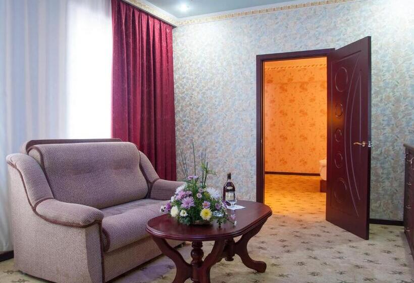 Suite, Golden Valley