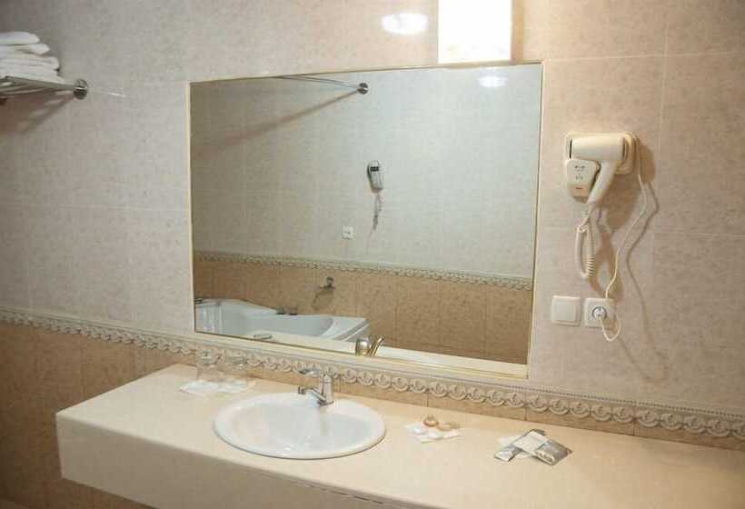 Suite, Golden Valley