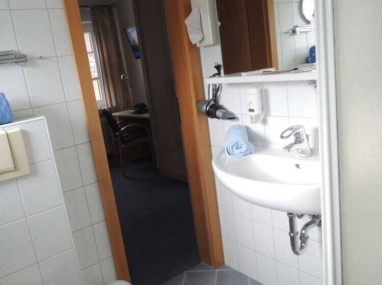 标准单人间, Ostfriesland Garni