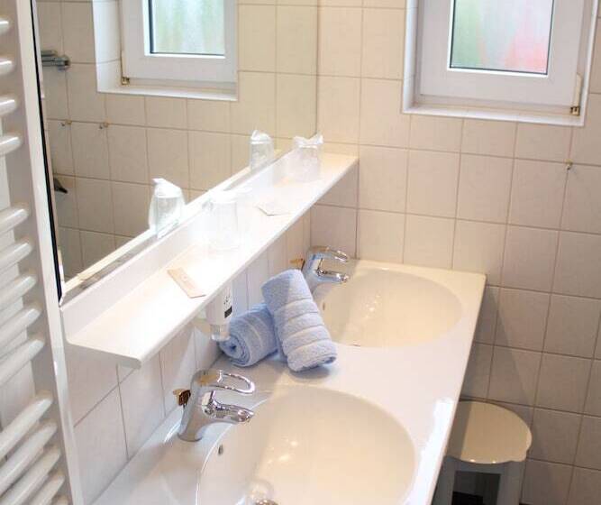 标准间, Ostfriesland Garni