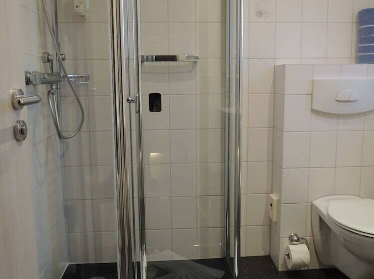 标准间, Ostfriesland Garni