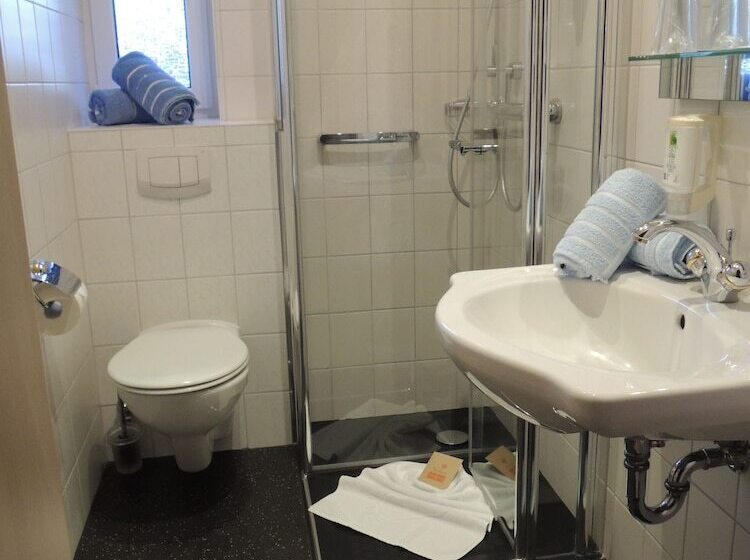 标准间, Ostfriesland Garni