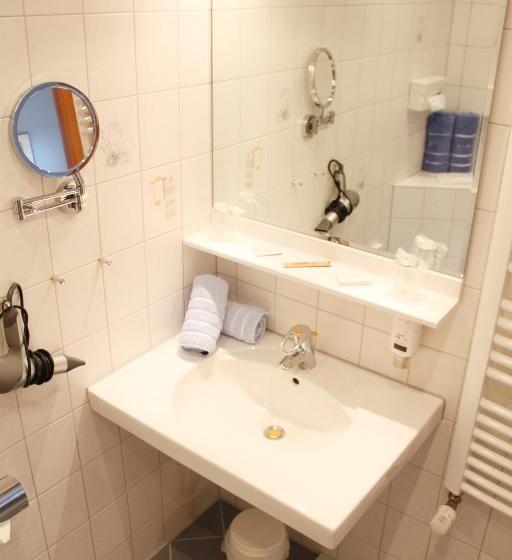 经济房, Ostfriesland Garni