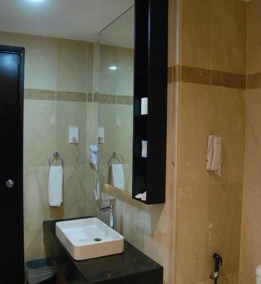 Трехместный Номер Deluxe, Pacific Palace