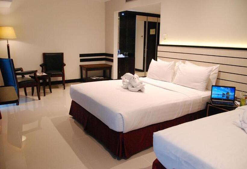Трехместный Номер Deluxe, Pacific Palace