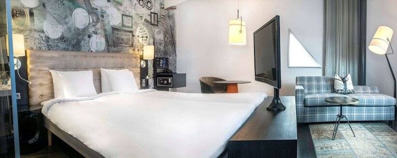 패밀리 룸, Radisson Blu Riverside