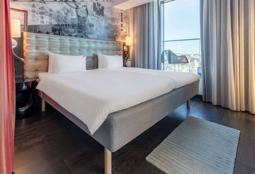 Полулюкс с Балконом, Radisson Blu Riverside