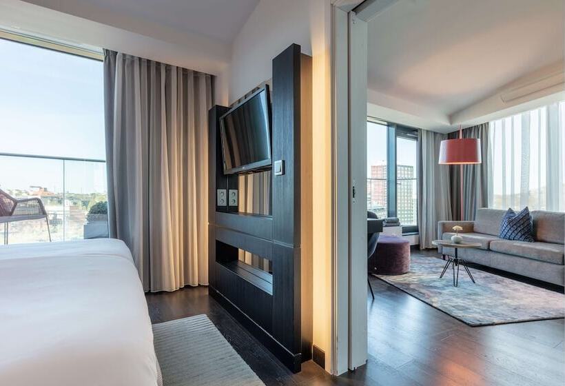 주니어 스위트 발코니, Radisson Blu Riverside