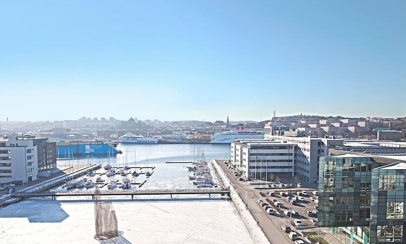 Люкс Вид на Реку, Radisson Blu Riverside