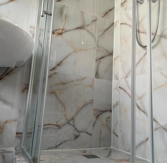 חדר סטנדרט יחיד, Royal