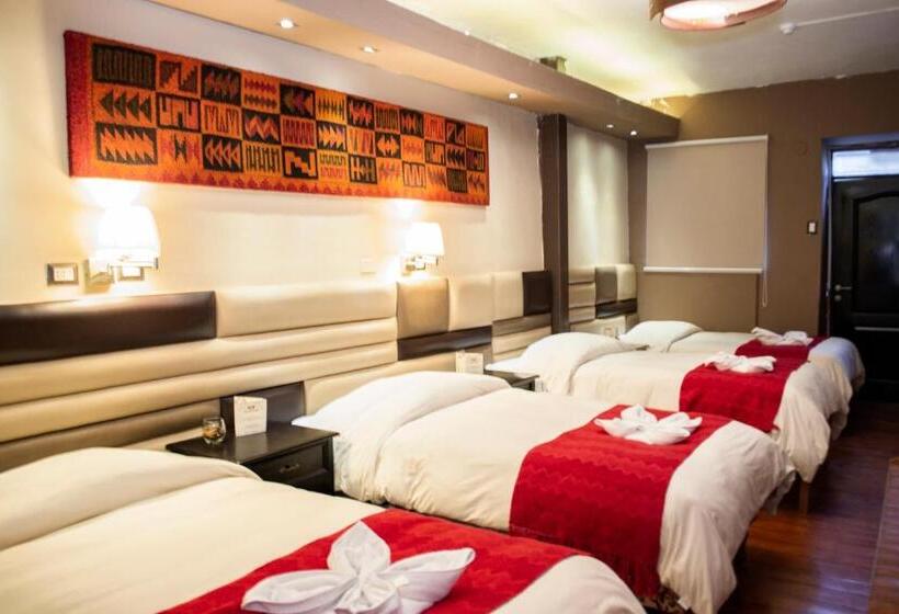 Négyágyas Standard Szoba, Royal Qosqo