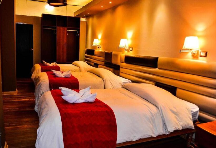 Háromágyas Standard Szoba, Royal Qosqo