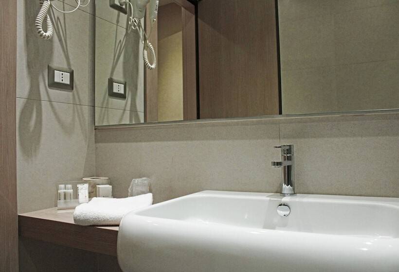 اتاق استاندارد یک نفره, Viva Hotel Avellino