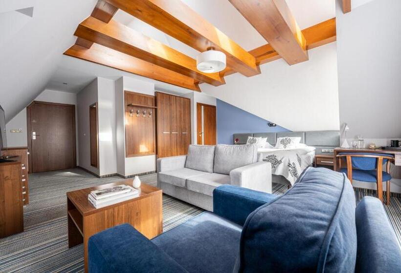 اتاق لوکس, Willa Pod Skocznią