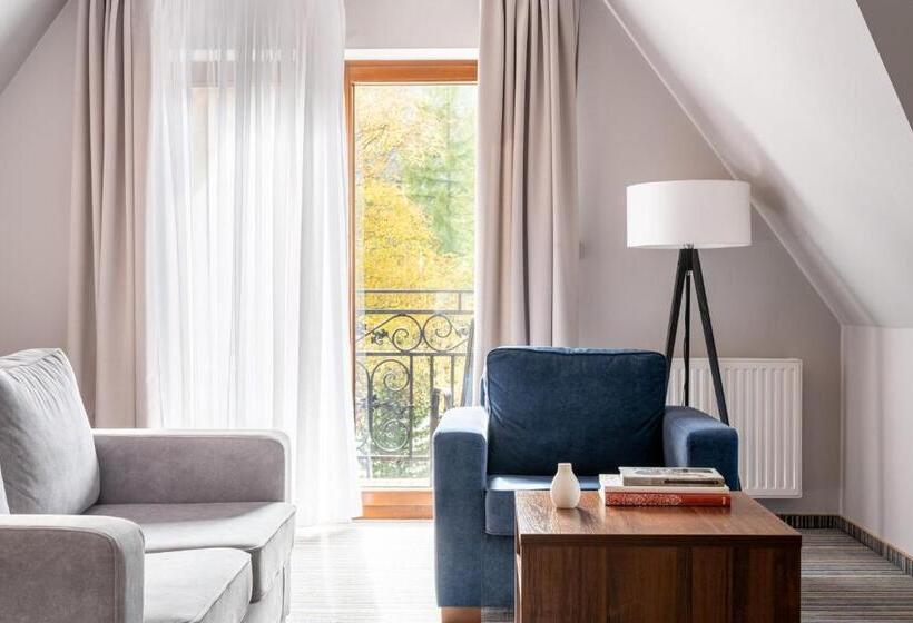 اتاق لوکس, Willa Pod Skocznią