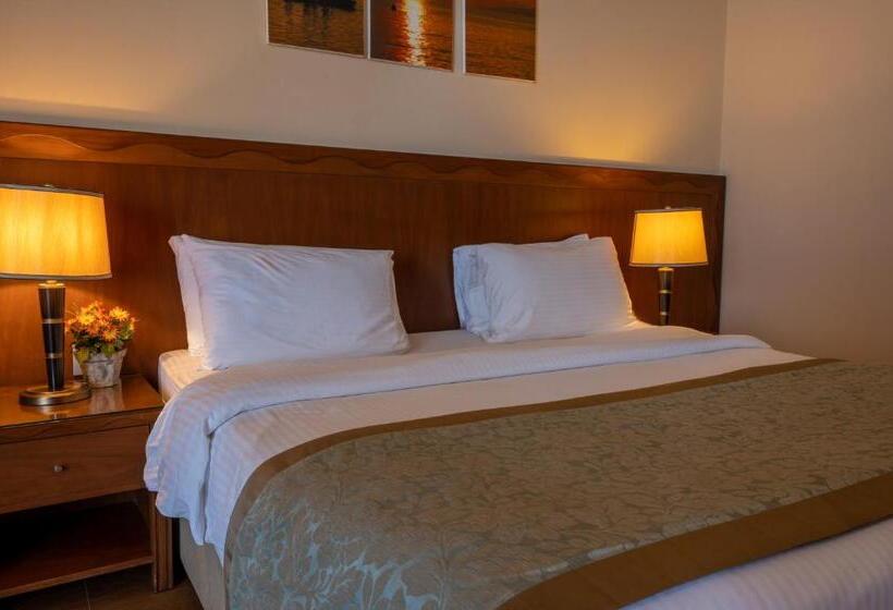 اتاق لوکس, Jiyeh Marina Resort Hotel & Chalets