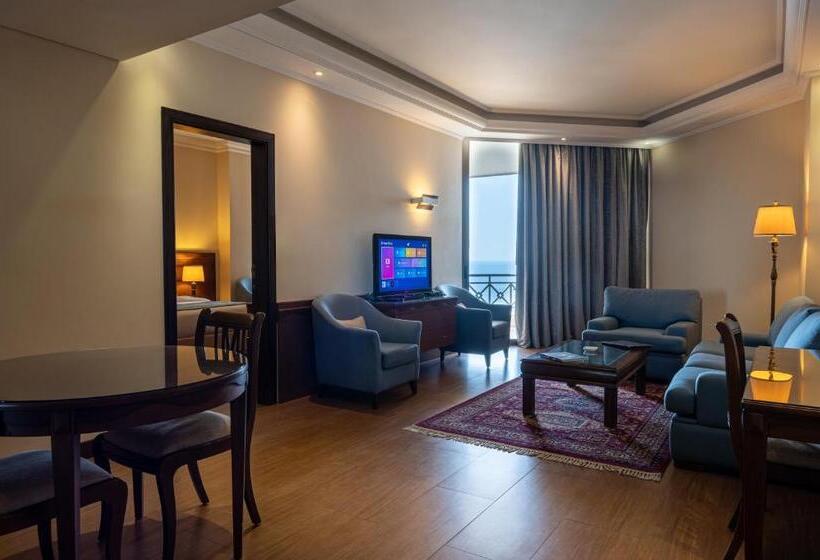 سوئیت با چشم‌انداز, Jiyeh Marina Resort Hotel & Chalets