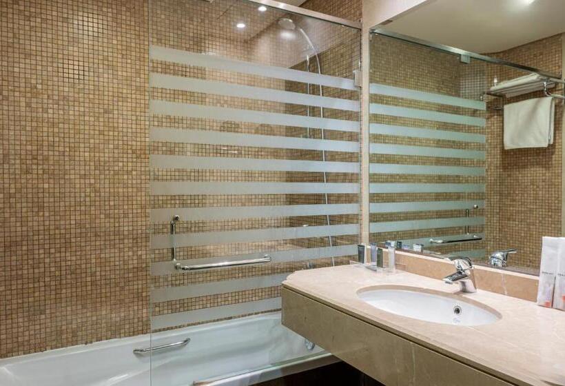 سوئیت با چشم‌انداز, Jiyeh Marina Resort Hotel & Chalets