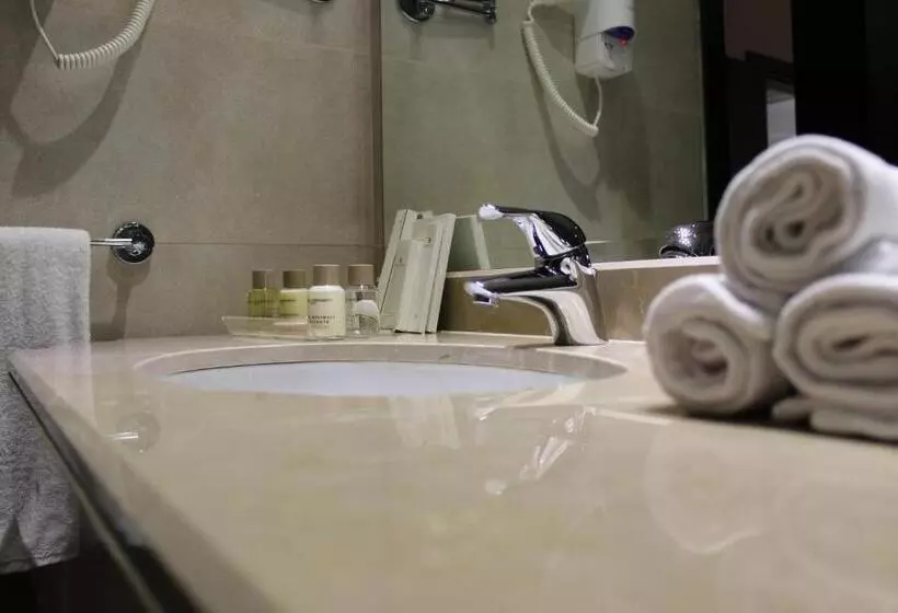 سوئیت با بالکن, Jiyeh Marina Resort Hotel & Chalets