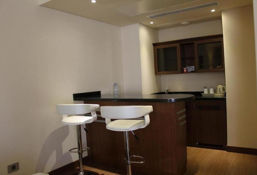 سوئیت با بالکن, Jiyeh Marina Resort Hotel & Chalets