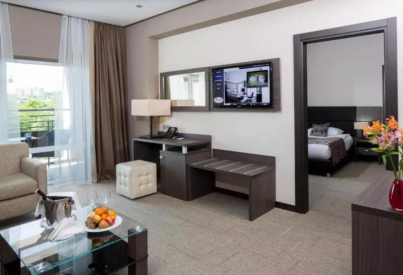 سوئیت پریمیوم, Mirotel Resort And Spa