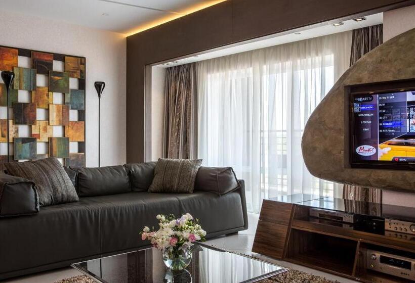 سوییت لوکس, Mirotel Resort And Spa