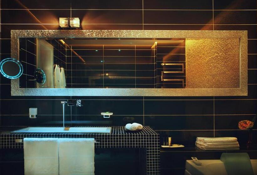 سوییت لوکس, Mirotel Resort And Spa