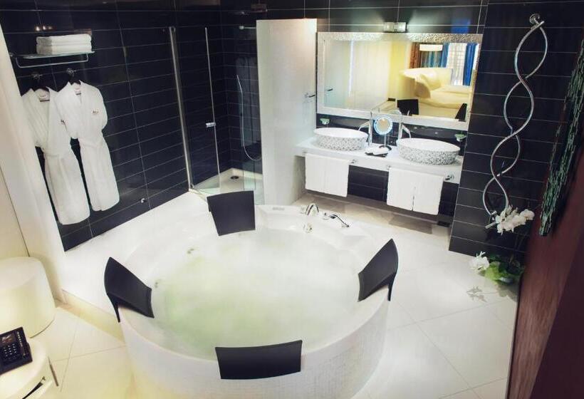 سوییت لوکس, Mirotel Resort And Spa