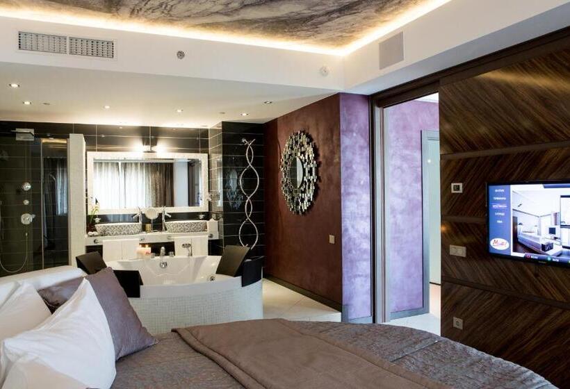 سوییت لوکس, Mirotel Resort And Spa