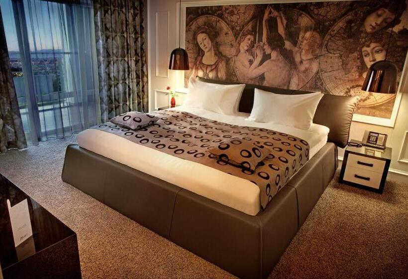 سوئیت پرزیدنت, Mirotel Resort And Spa