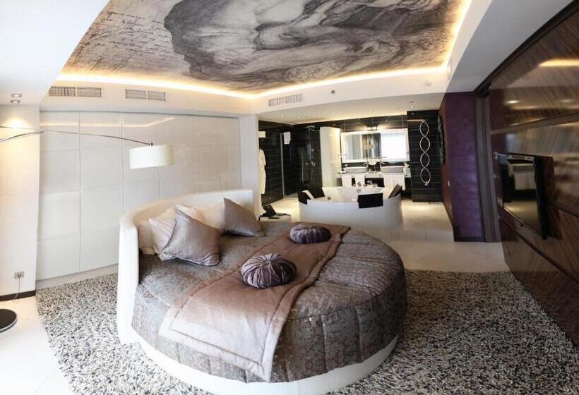 سوییت لوکس, Mirotel Resort And Spa