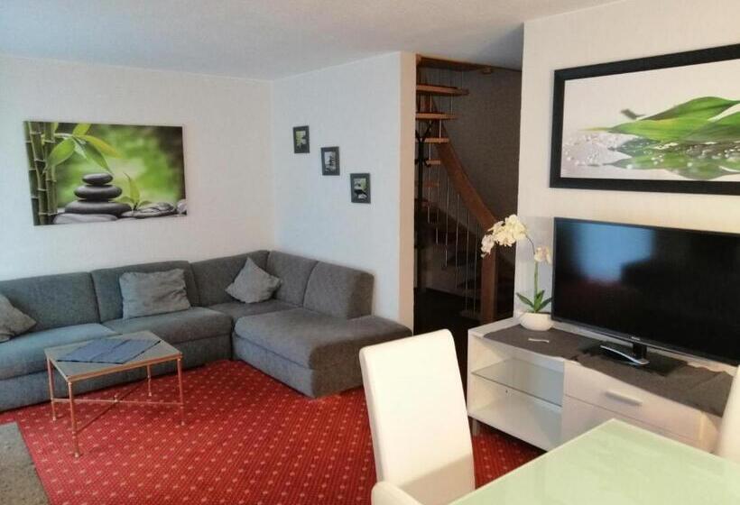 آپارتمان 3 خوابه, Residence